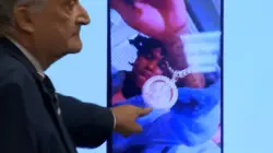 Suspect killed man for gold chain, then took selfies with it: Prosecutors